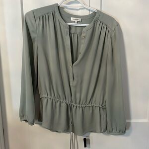 Bahrain size M blouse light green